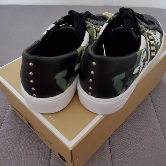 NEW Michael Kors Leather Butterfly Studded Sneaker - Picture 6 of 8